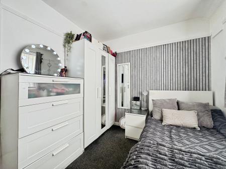 2 bedroom Terraced House for sale in The Quadrant, North Shields, North Shields, NE29