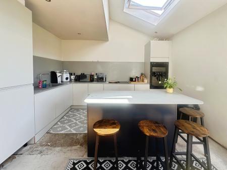 6 bedroom Terraced House for sale in Gretna Road, Denton Burn, Newcastle upon Tyne, NE15