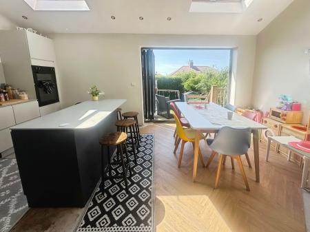 6 bedroom Terraced House for sale in Gretna Road, Denton Burn, Newcastle upon Tyne, NE15