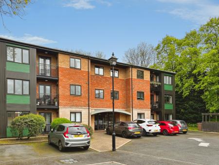 2 bedroom Flat for sale in Williams Park, Benton, Newcastle upon Tyne, NE12