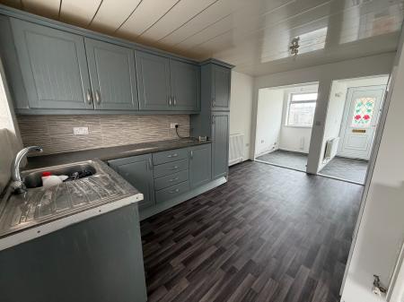 3 bedroom End of terrace house to let in Caxton Walk, South Shields, NE34