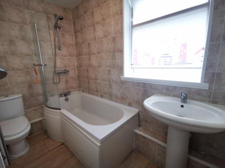 3 bedroom Flat to let in Washington Terrace, North Shields, NE30