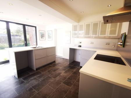 3 bedroom Semi-detached house to let in Dawlish Place, Newcastle upon Tyne, NE5