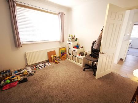 3 bedroom Semi-detached house to let in Dawlish Place, Newcastle upon Tyne, NE5