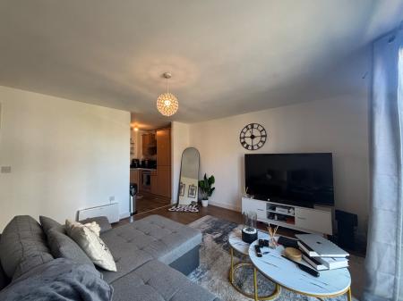 1 bedroom Flat for sale in Willbrook House, Worsdell Drive, Gateshead, NE8