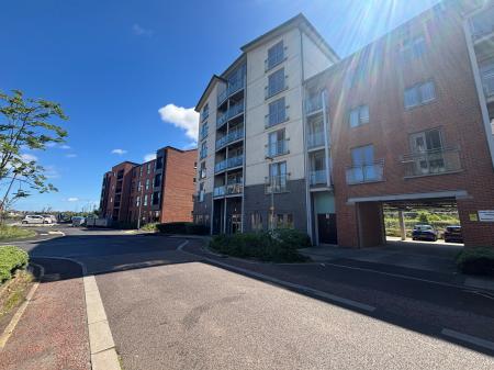 1 bedroom Flat for sale in Willbrook House, Worsdell Drive, Gateshead, NE8
