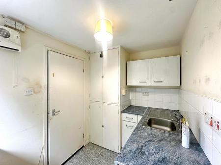 1 bedroom Flat for sale in Chesters Court, Longbenton, Newcastle upon Tyne, NE12