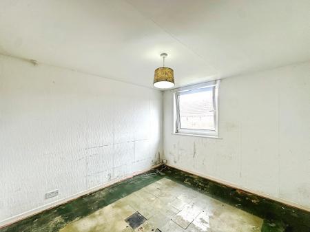 1 bedroom Flat for sale in Chesters Court, Longbenton, Newcastle upon Tyne, NE12