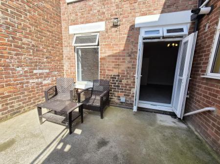 2 bedroom Flat to let in Garden Terrace, Earsdon, Whitley Bay, NE25