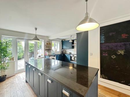 3 bedroom Town house for sale in Queensbury Gate, Longbenton, Newcastle upon Tyne, NE12