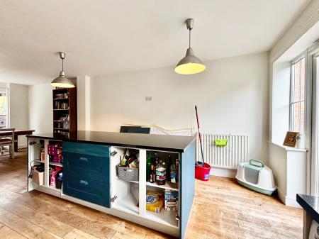 3 bedroom Town house for sale in Queensbury Gate, Longbenton, Newcastle upon Tyne, NE12