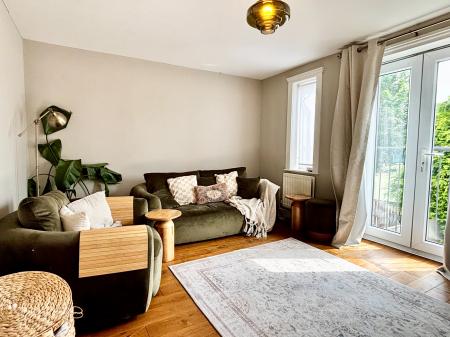 3 bedroom Town house for sale in Queensbury Gate, Longbenton, Newcastle upon Tyne, NE12