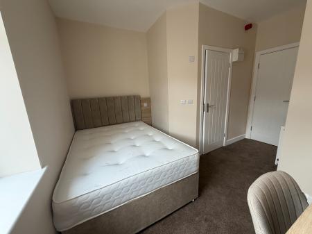 1 bedroom House share to let in Claremont Avenue South, Bensham, Gateshead, NE8