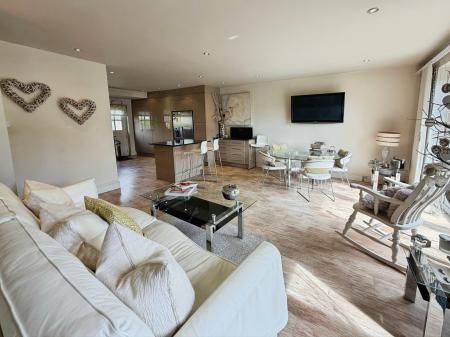 3 bedroom Semi-detached bungalow for sale in West Road, Denton Burn, Newcastle upon Tyne, NE15