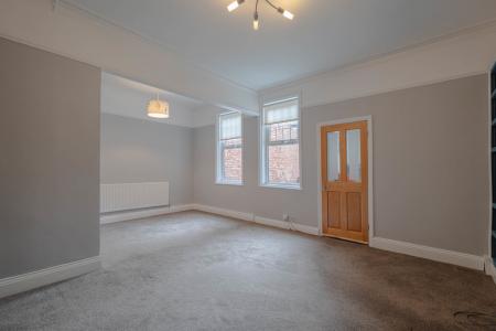 1 bedroom Ground floor flat to let in St Vincent Street, South Shields, NE33