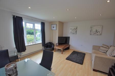 2 bedroom Apartment to let in North Street, Jarrow, NE32