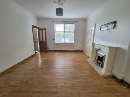 3 bedroom Flat to let in Rogerson Terrace, Westerhope, Newcastle upon Tyne, NE5