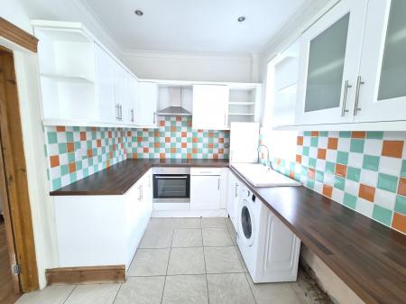 3 bedroom Flat to let in Rogerson Terrace, Westerhope, Newcastle upon Tyne, NE5