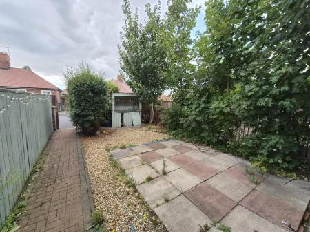 3 bedroom Flat to let in Rogerson Terrace, Westerhope, Newcastle upon Tyne, NE5