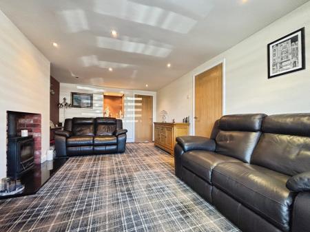 2 bedroom Flat for sale in Silver Lonnen, Fenham, Newcastle upon Tyne, NE5