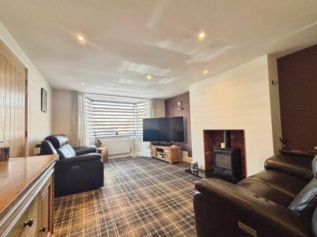 2 bedroom Flat for sale in Silver Lonnen, Fenham, Newcastle upon Tyne, NE5