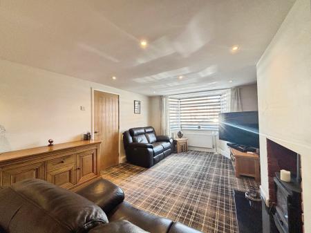 2 bedroom Flat for sale in Silver Lonnen, Fenham, Newcastle upon Tyne, NE5