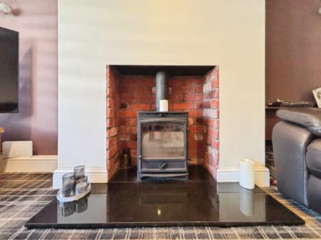 2 bedroom Flat for sale in Silver Lonnen, Fenham, Newcastle upon Tyne, NE5