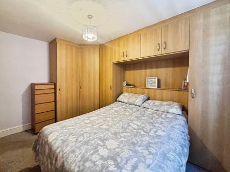 2 bedroom Flat for sale in Silver Lonnen, Fenham, Newcastle upon Tyne, NE5