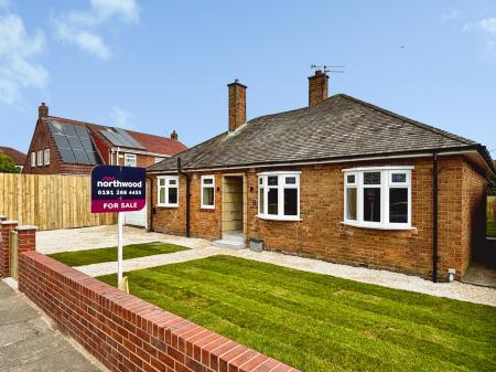 3 bedroom Detached bungalow for sale in Manor Gardens, Benton, Newcastle upon Tyne, NE7