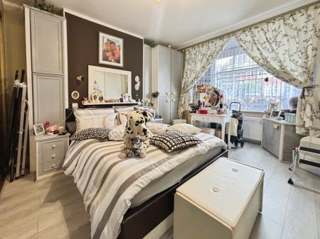 2 bedroom Flat for sale in Brancepeth Avenue, Elswick, Newcastle upon Tyne, NE4