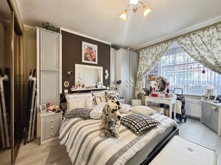 2 bedroom Flat for sale in Brancepeth Avenue, Elswick, Newcastle upon Tyne, NE4