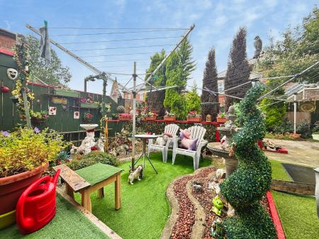 2 bedroom Flat for sale in Brancepeth Avenue, Elswick, Newcastle upon Tyne, NE4