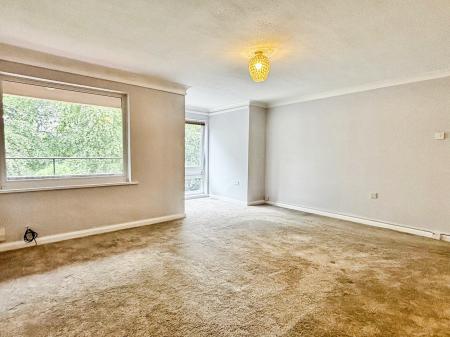 2 bedroom Flat for sale in Norwood Court Thornhill Road, Benton, Newcastle upon Tyne, NE12