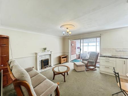 2 bedroom Semi-detached bungalow for sale in Fairfield, Longbenton, Newcastle upon Tyne, NE12
