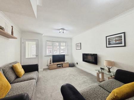 2 bedroom Semi-detached house for sale in Seaton Close, Wardley, Gateshead, NE10