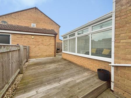 2 bedroom Semi-detached house for sale in Seaton Close, Wardley, Gateshead, NE10