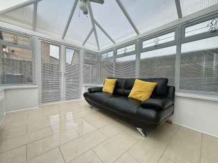 2 bedroom Semi-detached house for sale in Seaton Close, Wardley, Gateshead, NE10