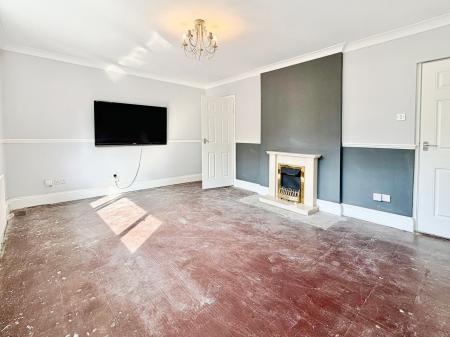 2 bedroom Flat for sale in Hoylake Avenue, Benton, Newcastle upon Tyne, NE7