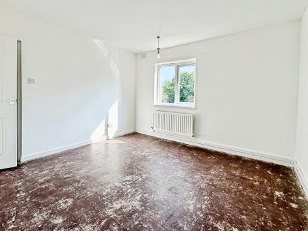 2 bedroom Flat for sale in Hoylake Avenue, Benton, Newcastle upon Tyne, NE7