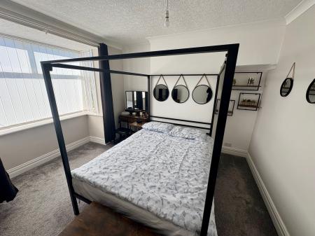 2 bedroom Flat to let in Thorncliffe Place, North Shields, NE29