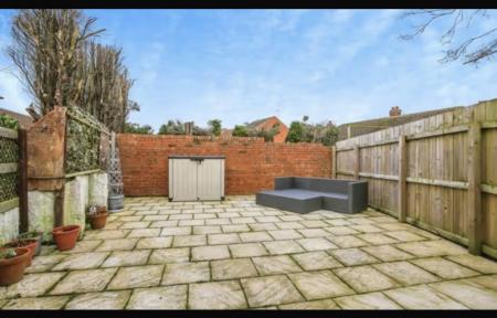 2 bedroom Flat to let in Thorncliffe Place, North Shields, NE29