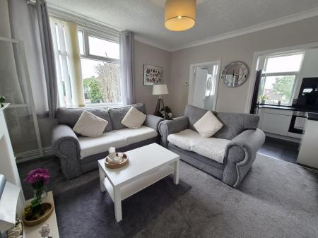 2 bedroom Flat to let in Thorncliffe Place, North Shields, NE29