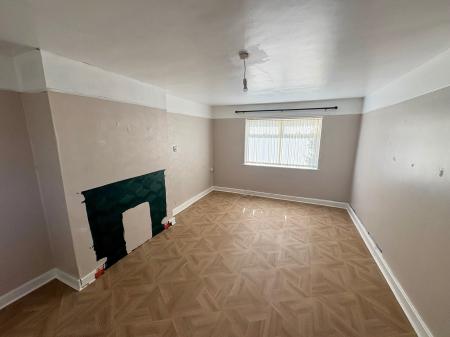3 bedroom Semi-detached house to let in Englefeld, Gateshead, NE10