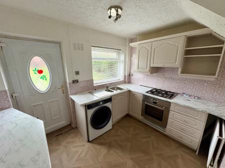 3 bedroom Semi-detached house to let in Englefield, Gateshead, NE10