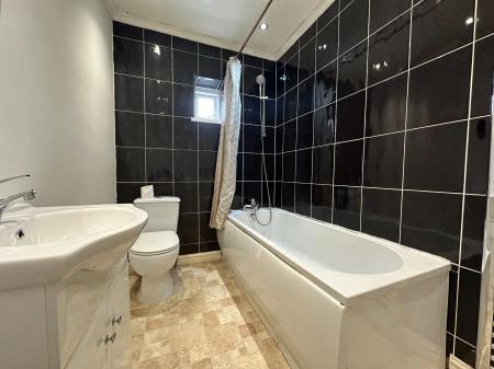2 bedroom Flat to let in School Terrace, Stanley, DH9