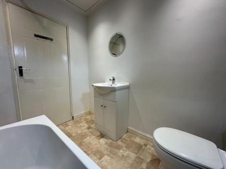 2 bedroom Flat to let in School Terrace, Stanley, DH9