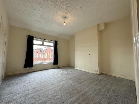 2 bedroom Flat to let in School Terrace, Stanley, DH9