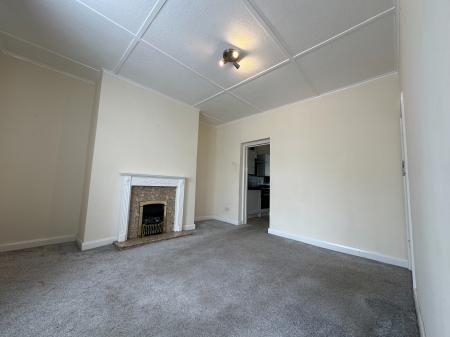 2 bedroom Flat to let in School Terrace, Stanley, DH9