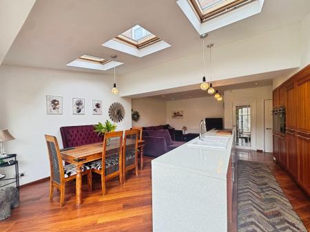 4 bedroom Semi-detached house for sale in Deepdale Road, Cullercoats, NE30