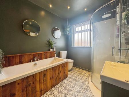 4 bedroom Semi-detached house for sale in Deepdale Road, Cullercoats, NE30